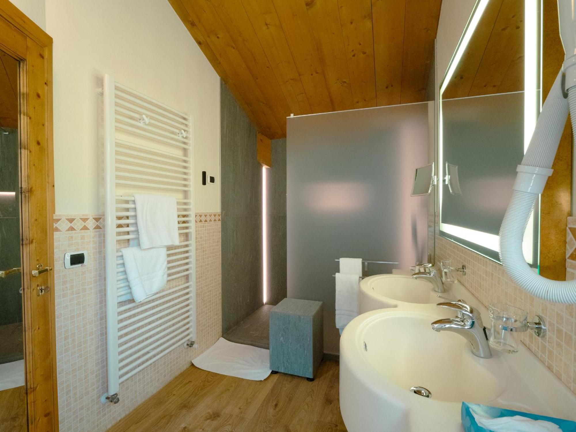 Hotel Cervo Livigno Exterior photo